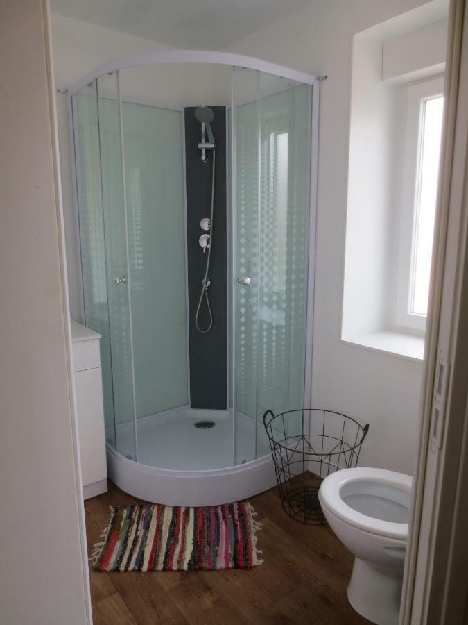 Appartements Et Studios Meubles Au Centre Ville D'Ouzouer Sur Loire Kültér fotó