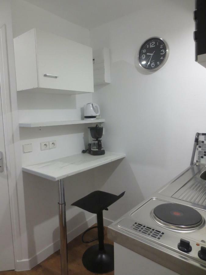 Appartements Et Studios Meubles Au Centre Ville D'Ouzouer Sur Loire Kültér fotó